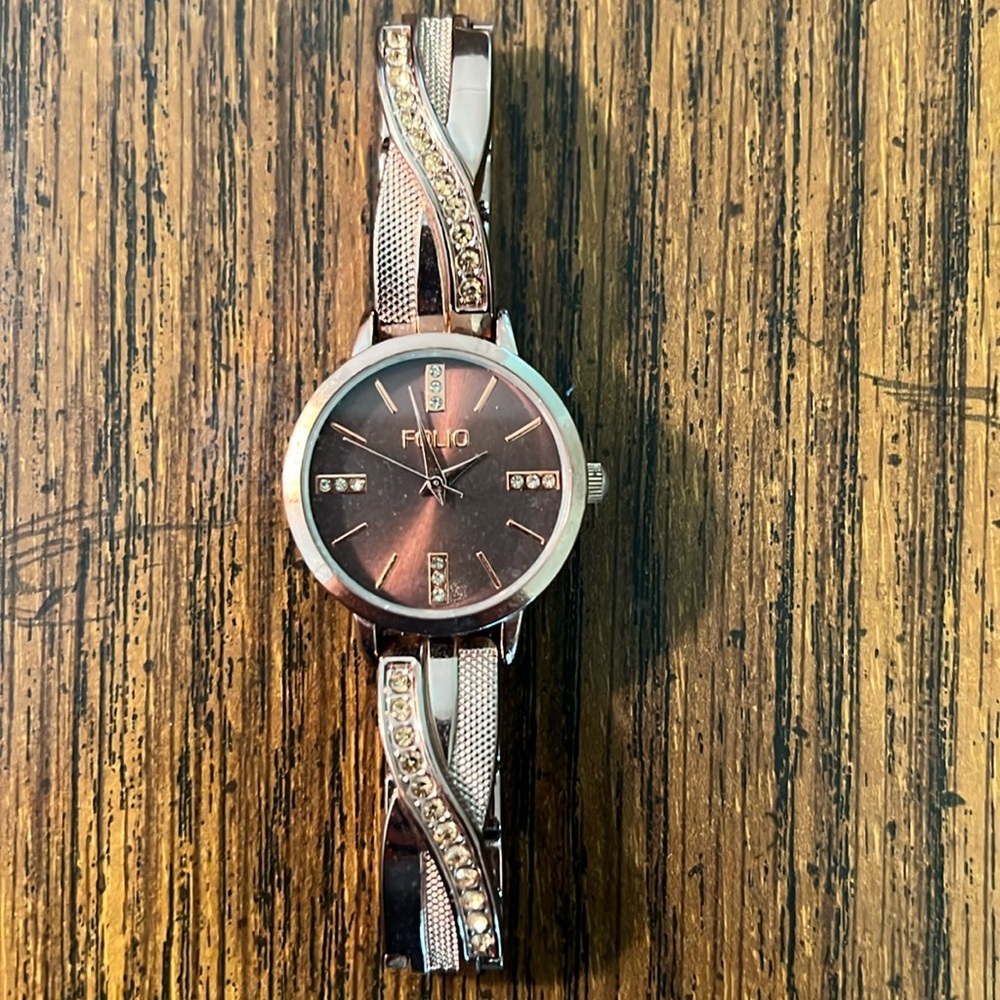 Folio Crystal Half Bangle women’s/ladies Watch. Keeps great time, new battery.